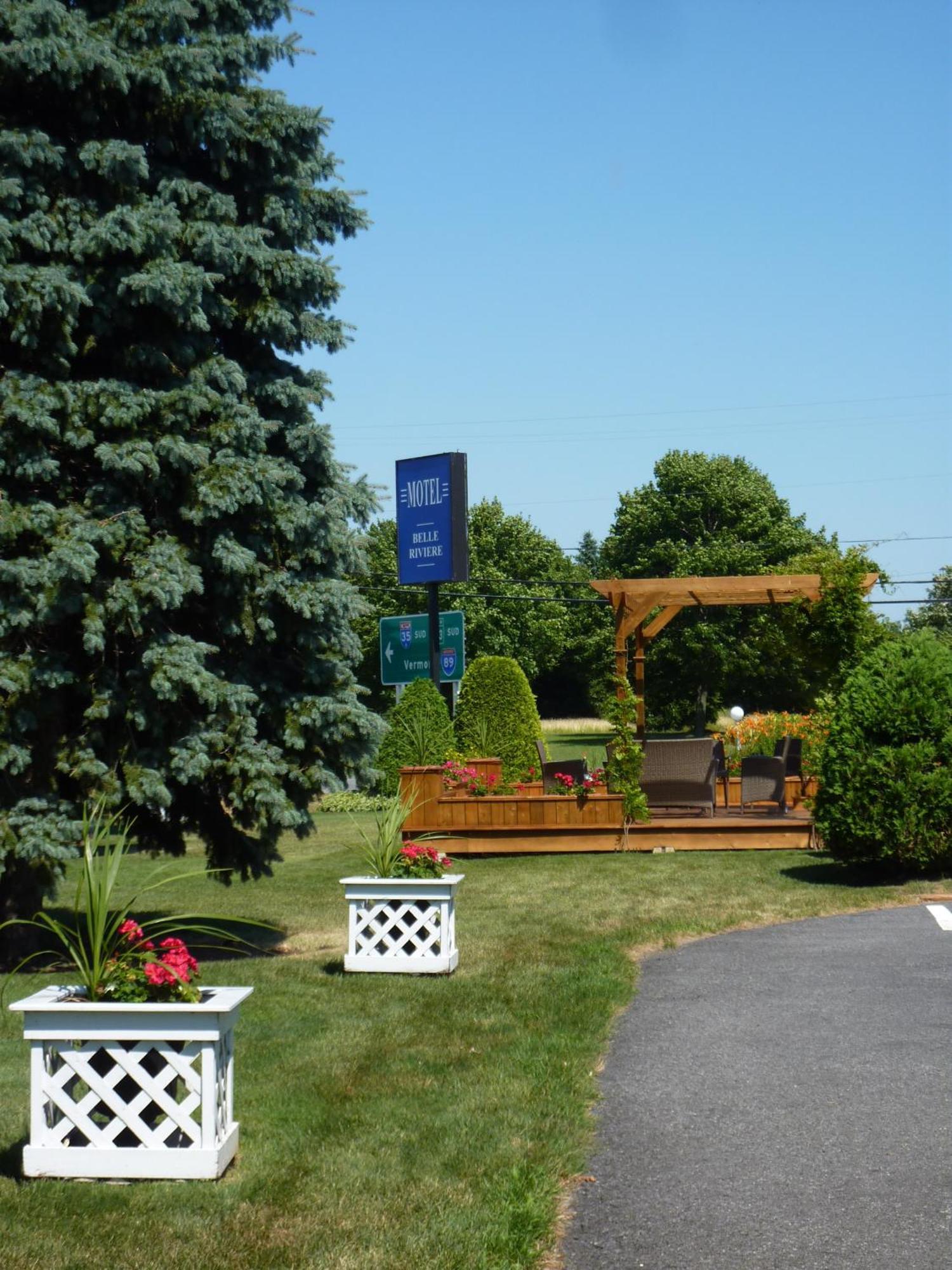 Motel Belle Riviere Saint-Jean-sur-Richelieu Eksteriør bilde