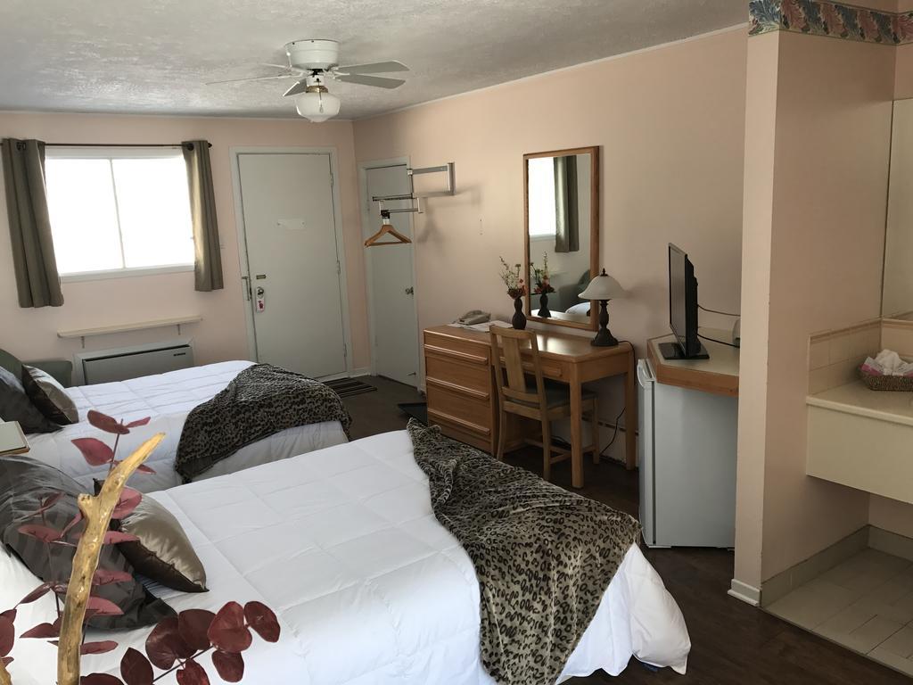 Motel Belle Riviere Saint-Jean-sur-Richelieu Eksteriør bilde