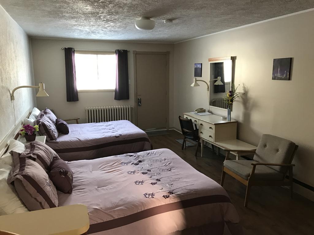 Motel Belle Riviere Saint-Jean-sur-Richelieu Eksteriør bilde