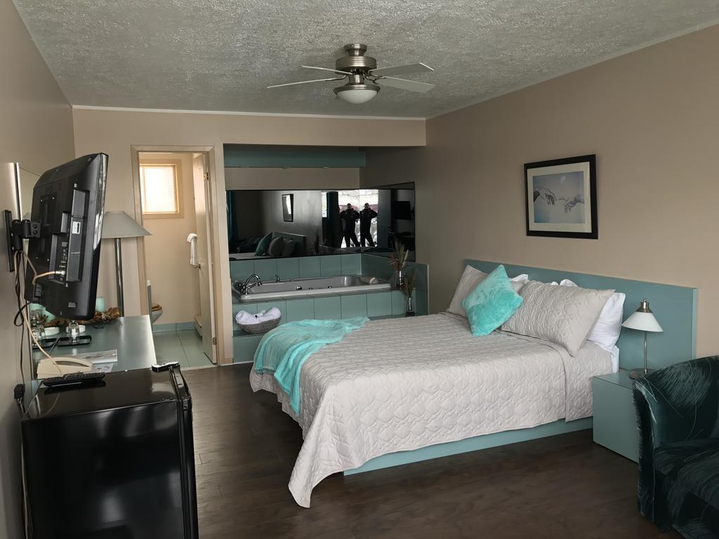 Motel Belle Riviere Saint-Jean-sur-Richelieu Eksteriør bilde
