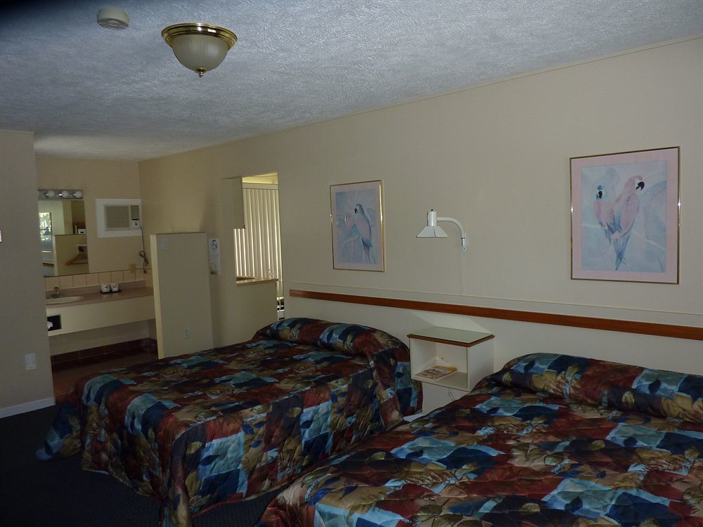 Motel Belle Riviere Saint-Jean-sur-Richelieu Eksteriør bilde
