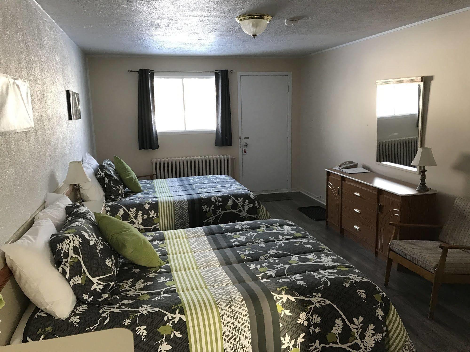 Motel Belle Riviere Saint-Jean-sur-Richelieu Eksteriør bilde