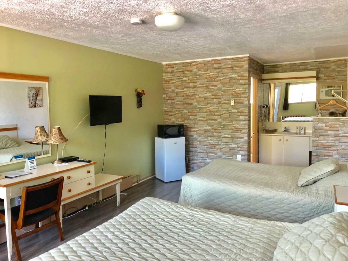 Motel Belle Riviere Saint-Jean-sur-Richelieu Eksteriør bilde